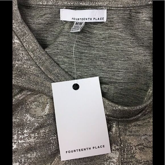 Fourteenth Place Gold Metallic Front Twist Top Size Medium - Picture 9 of 10